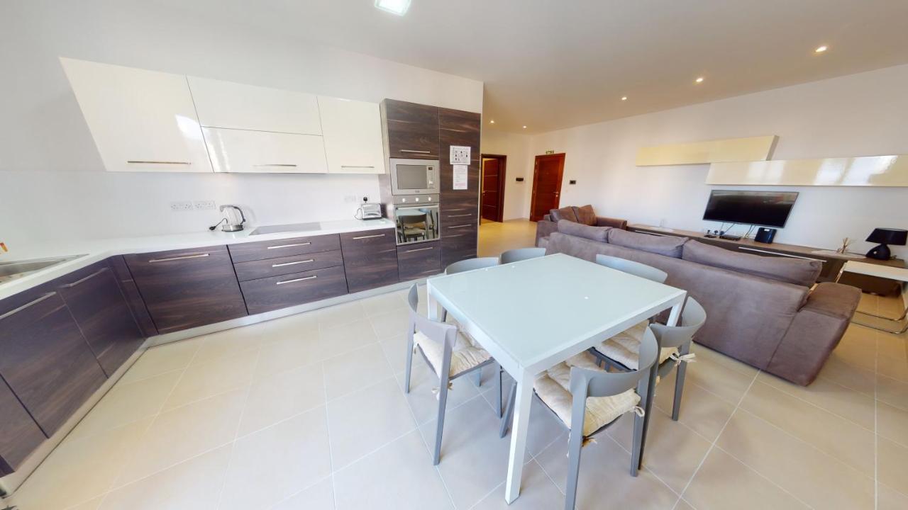 Spacious 2 Bedroom Apartment In Sliema Exterior photo