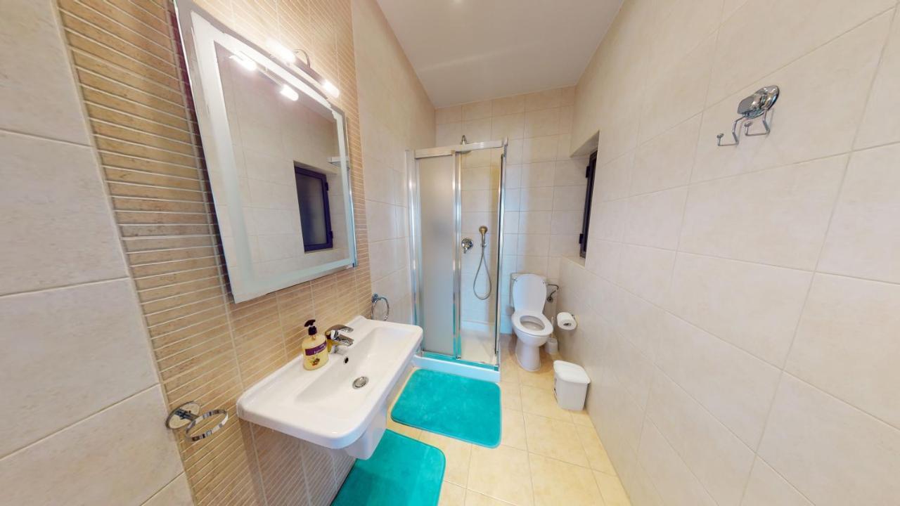 Spacious 2 Bedroom Apartment In Sliema Exterior photo