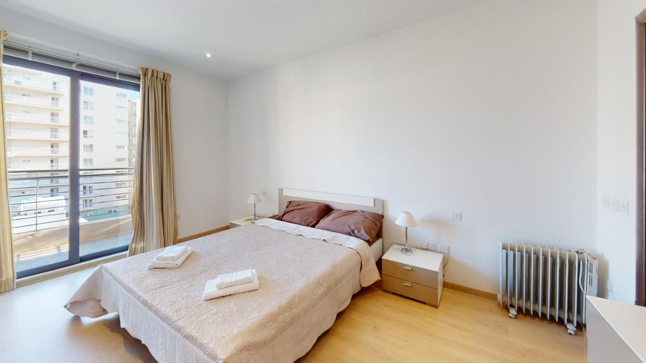 Spacious 2 Bedroom Apartment In Sliema Exterior photo