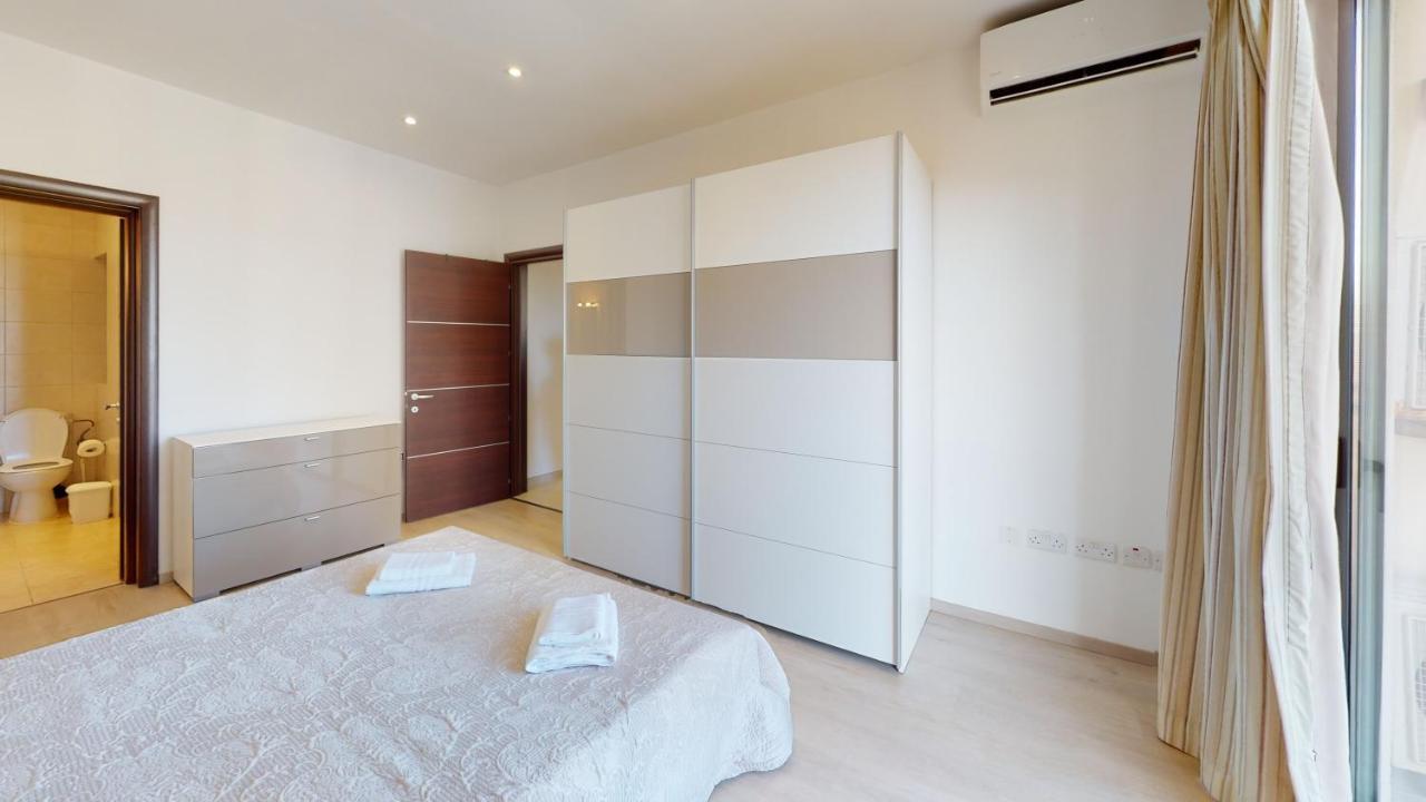 Spacious 2 Bedroom Apartment In Sliema Exterior photo